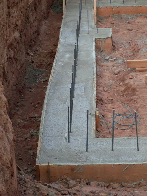 http://shunpike.spfld.com/shunpike_road/2010/07/28/Concrete12.JPG