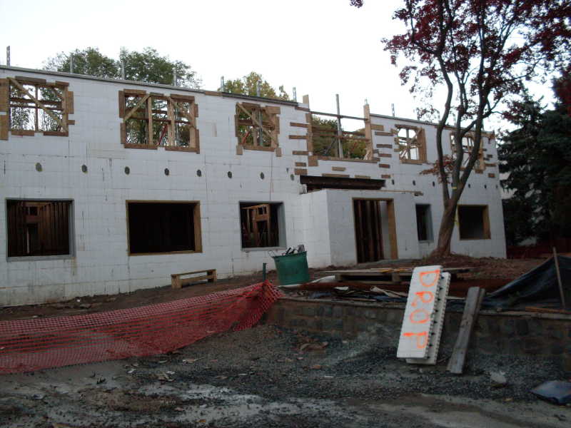 http://shunpike.spfld.com/shunpike_road/2010/10/22/front-2.jpg